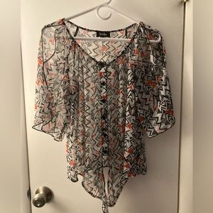 Small patterned blouse ✨